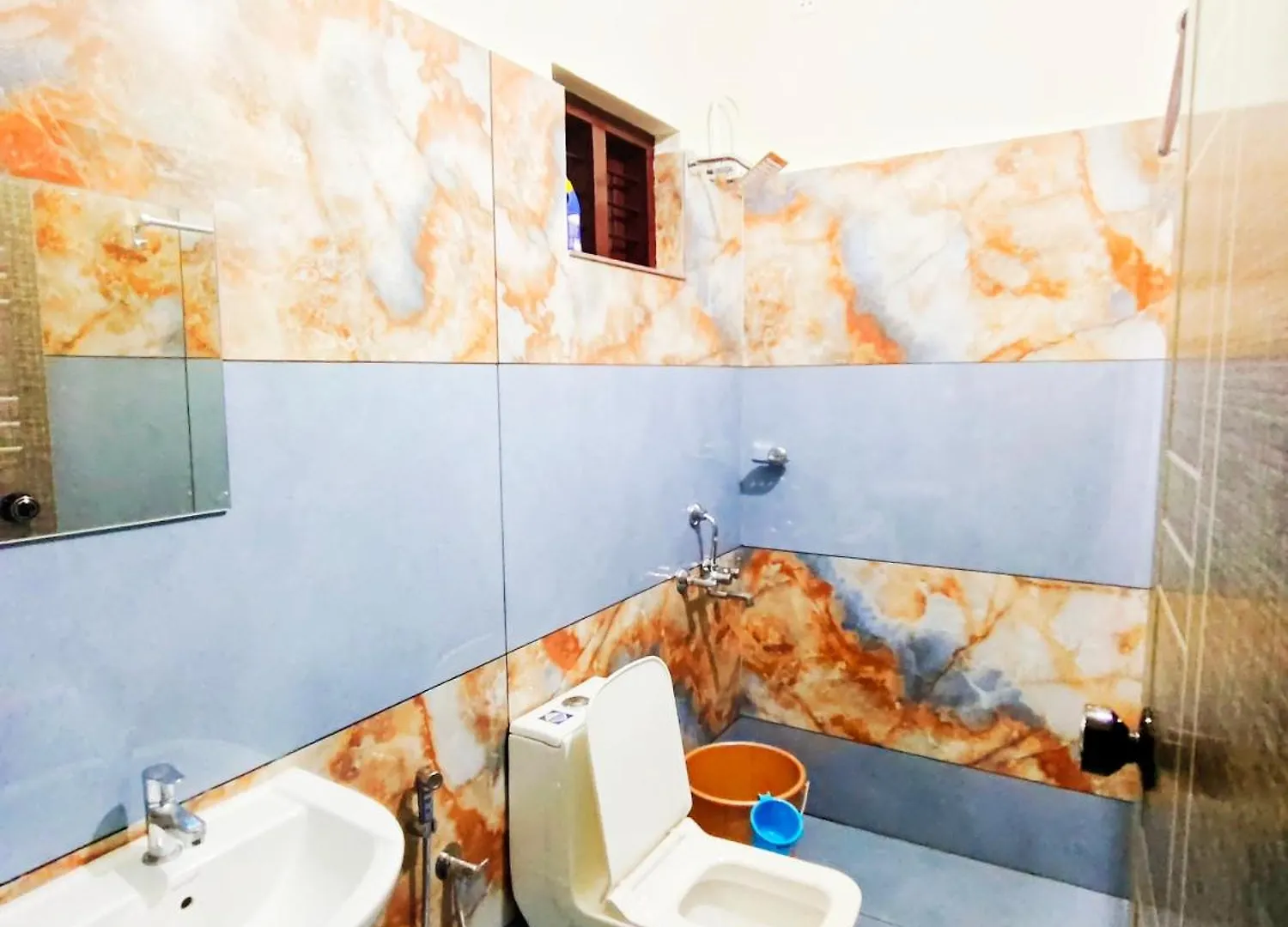 Fully Furnished Noor Mahal Studio Apartments Thiruvananthapuram Inde